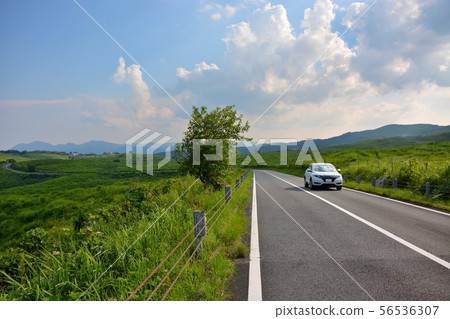 Fun drive to drive through the karst plateau with the wind under Yamaguchi, Akiyoshidai, karst line, summer sky (6) Fun drive to drive through the karst plateau with the wind under Yamaguchi, Akiyoshidai, karst line, summer sky (6) 56536307