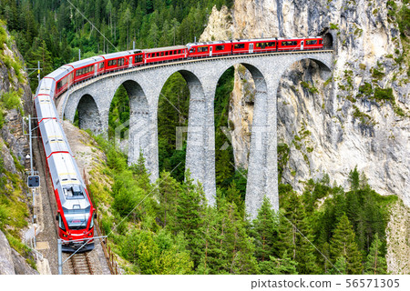 Landwasser Viaduct in Filisur, Switzerland Landwasser Viaduct in Filisur, Switzerland 56571305