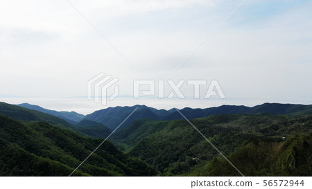 在知床通道和Kunigo島之間 56572944