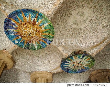 Guell Park 56573072