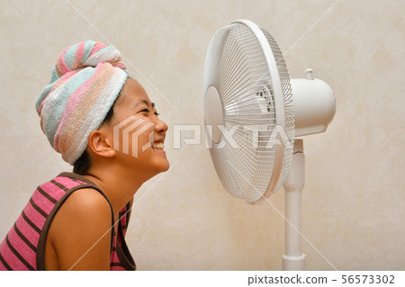 一個女孩很酷的粉絲 56573302