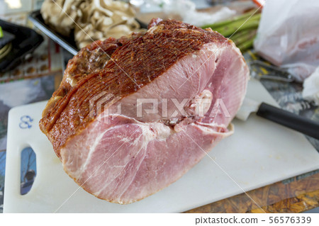 燒烤火腿 56576339