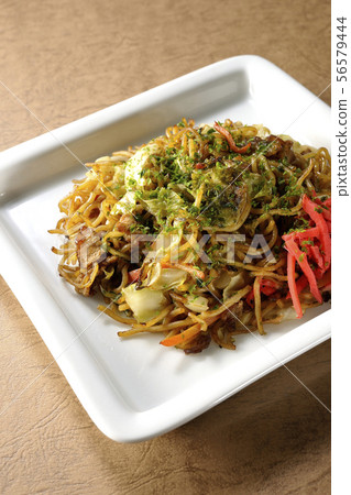 Fried noodles  56579444