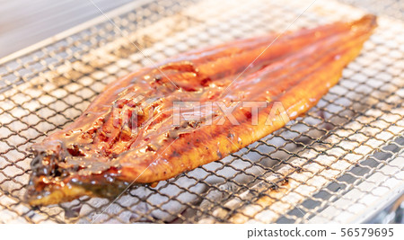 炭烤鰻魚(木炭烤架,烤架,烤三文魚,烤燒烤架,烤燒烤架,烤三文魚,露營烤三文魚,烤三文魚) 炭烤鰻魚(木炭烤架,烤架,烤三文魚,烤燒烤架,烤燒烤架,烤三文魚,露營烤三文魚,烤三文魚) 56579695