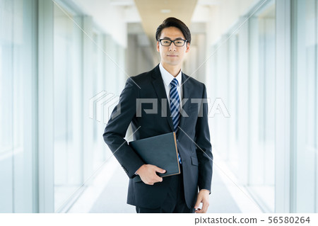 Businessman stylish 56580264