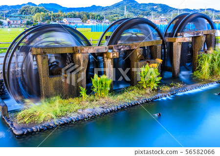 Asakura Triple watermill mural in operation, evening view [Asakura City, Fukuoka Prefecture] 56582066