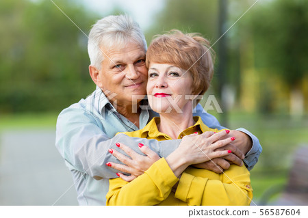 Family life of people of retirement age. 56587604