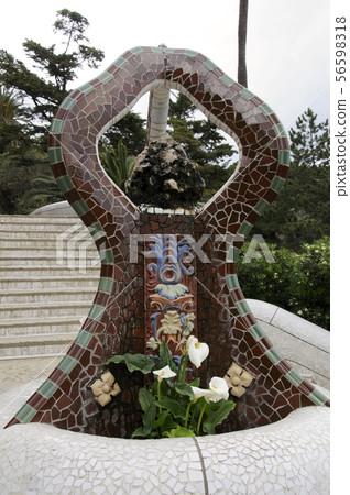 Guell Park 56598318