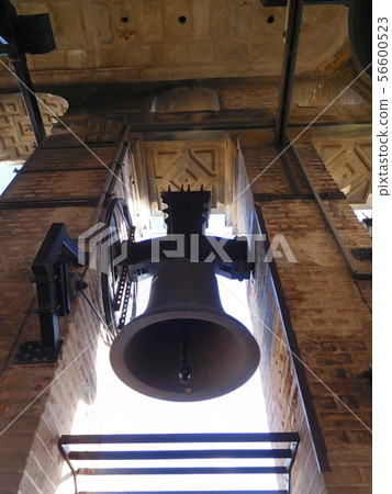 西班牙塞維利亞大教堂Giralda塔鐘 56600523