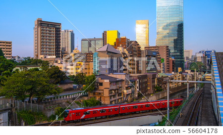 Views of Tokyo Metropolitan Tokyo, Tokyo Metro Marunouchi Line new vehicle, Ochanomizu Station, etc. (Tokyo Sky Tree in the back) 56604178
