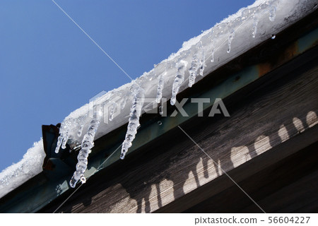屋簷冰柱 56604227