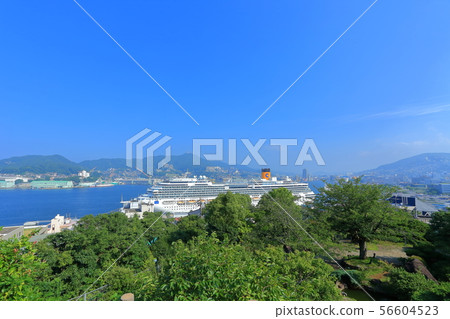 [Nagasaki Prefecture] A luxury cruise ship calling at Nagasaki Port 56604523