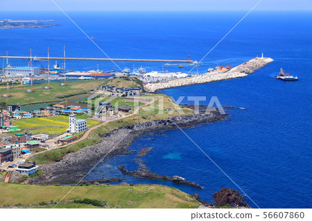Sunrise peaks, odd rock formations, craters, cliffs, sunrises, Sunrise peaks, odd rock formations, craters, cliffs, sunrises, 56607860