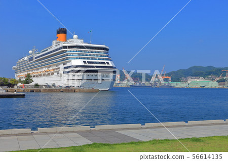 [Nagasaki Prefecture] A luxury cruise ship calling at Nagasaki Port 56614135