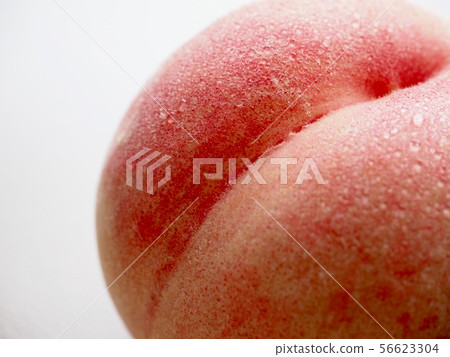 Fresh organic fruit peaches from Korea 56623304