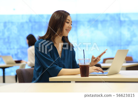 Business woman 56623815