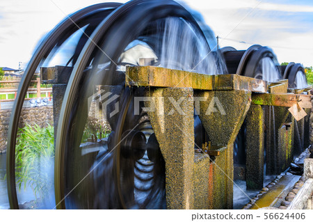 Asakura Triple watermill large mural in operation Morning landscape [Asakura City, Fukuoka Prefecture] 56624406