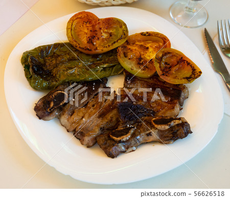 Grilled veal ribs Grilled veal ribs 56626518