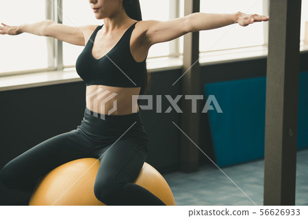 健身球 平衡球 健身房 56626933