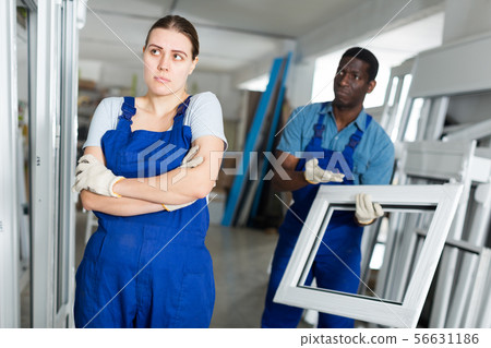 Two masters are conflicting in time working with window frame 56631186