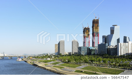 Evening scenery of the Han River Evening scenery of the Han River 56647547