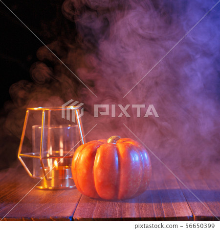 萬聖節南瓜燈籠煙萬聖節南瓜燈籠煙 萬聖節南瓜燈籠煙萬聖節南瓜燈籠煙 56650399