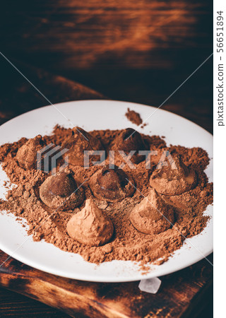 Homemade chocolate truffles coated in cocoa powder 56651894