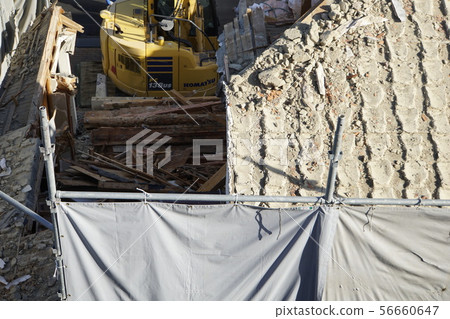拆遷工作重建木屋重型機械分開收集 拆遷工作重建木屋重型機械分開收集 56660647