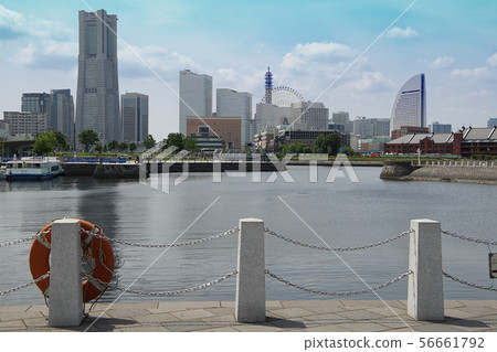 Minato Mirai on a sunny day 56661792