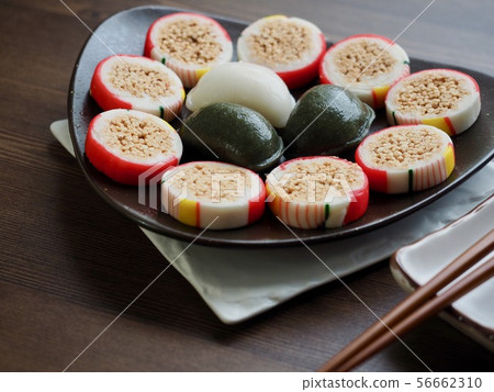 Korean traditional food songpyeon and candy Korean traditional food songpyeon and candy 56662310