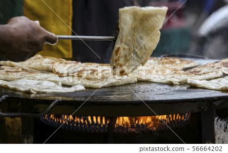 Transfer Road Roti Canai 56664202