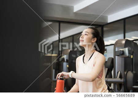 Fitness young woman 56665689