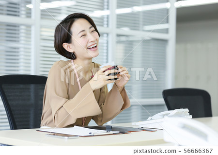 Business woman 56666367