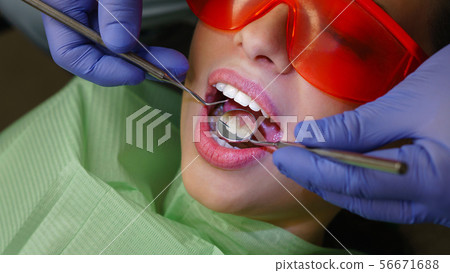 Girl patient in dental clinic 56671688