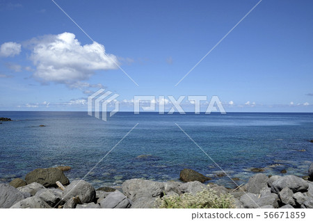 Ocean and clouds 56671859