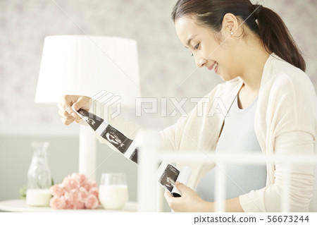 Female pregnancy Female pregnancy 56673244