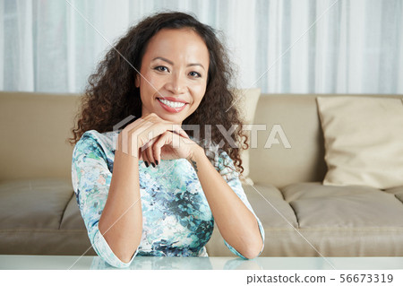 Beautiful young Asian woman 56673319
