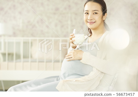 女性懷孕 56673457
