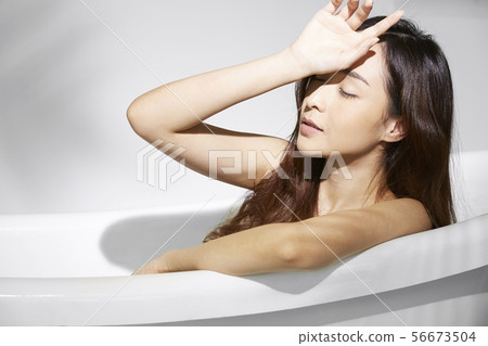 Women beauty Women beauty 56673504