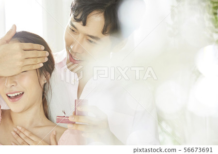 Couple proposal 56673691