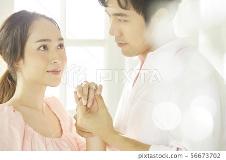Couple proposal 56673702