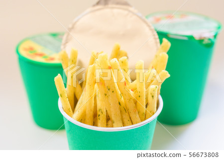 Sweets / snacks 56673808