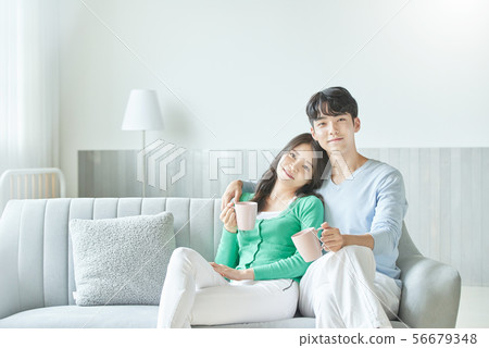 Couple lifestyle 56679348