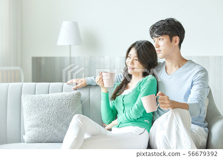 Couple lifestyle 56679392