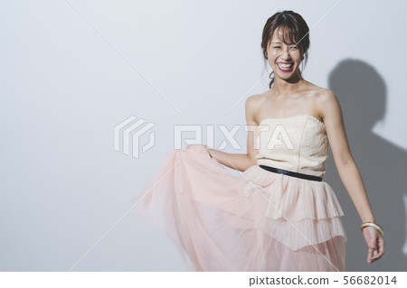 穿著女裝 56682014