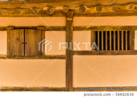 Hanok lattice and windows 56682638