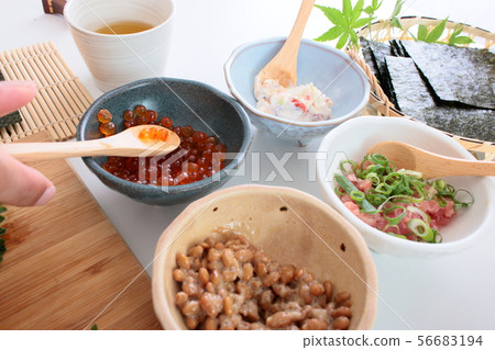 Hand rolled sushi Hand rolled sushi 56683194