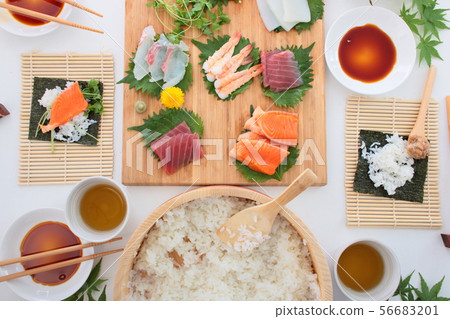 Hand rolled sushi Hand rolled sushi 56683201