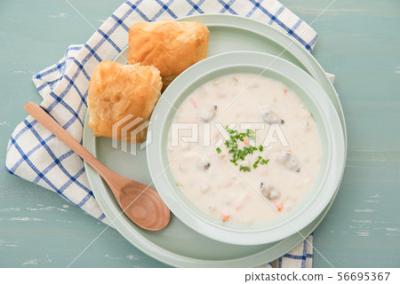 Clam chowder 56695367