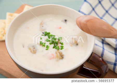 Clam chowder 56695377